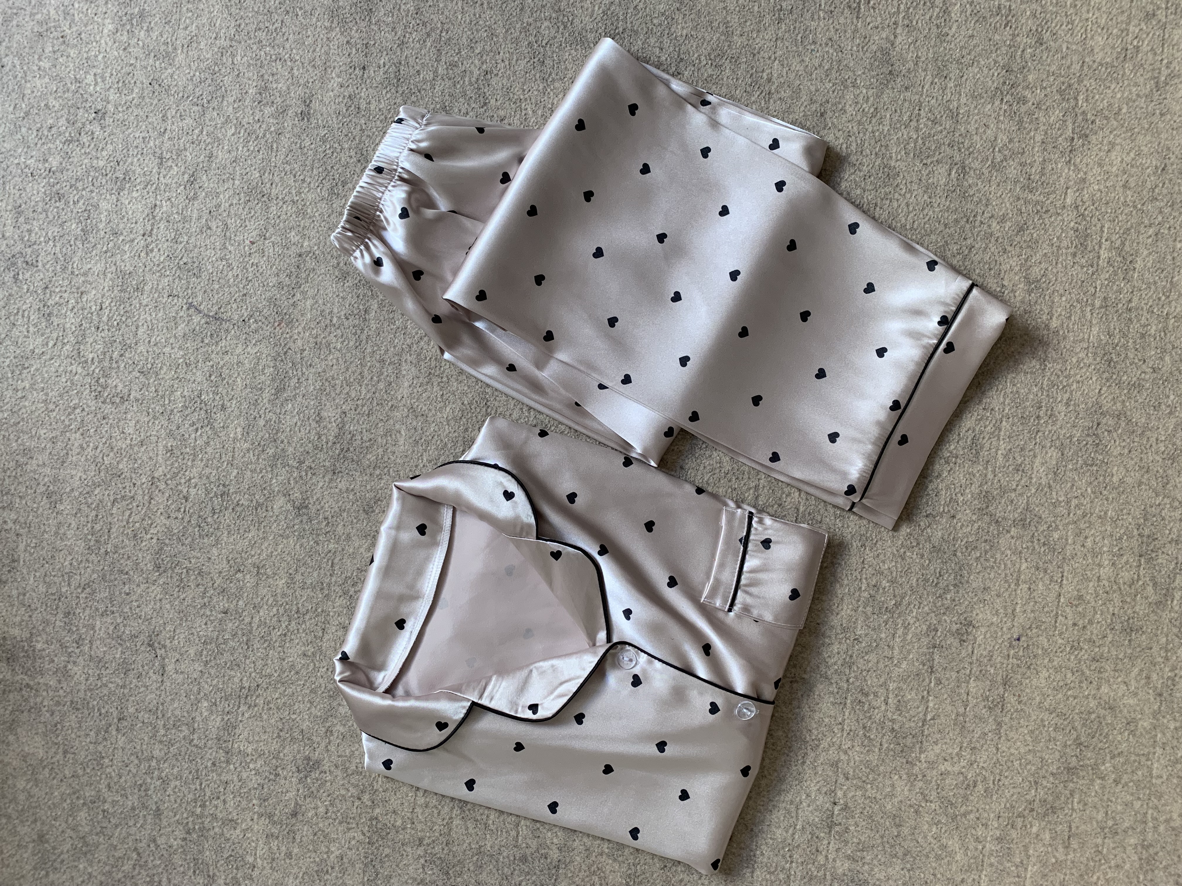 پیراهن شلوار قلبی بژ