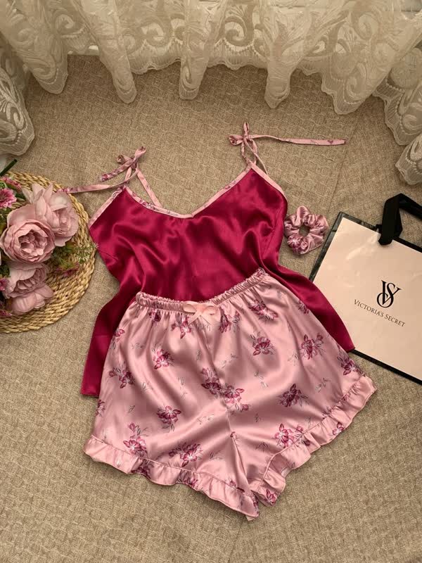 تاپ و شورتک نرمین